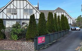 Tudor Manor Bed & Breakfast